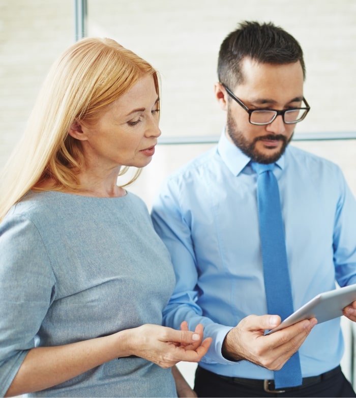 looking-through-data-P5HMMD467-min